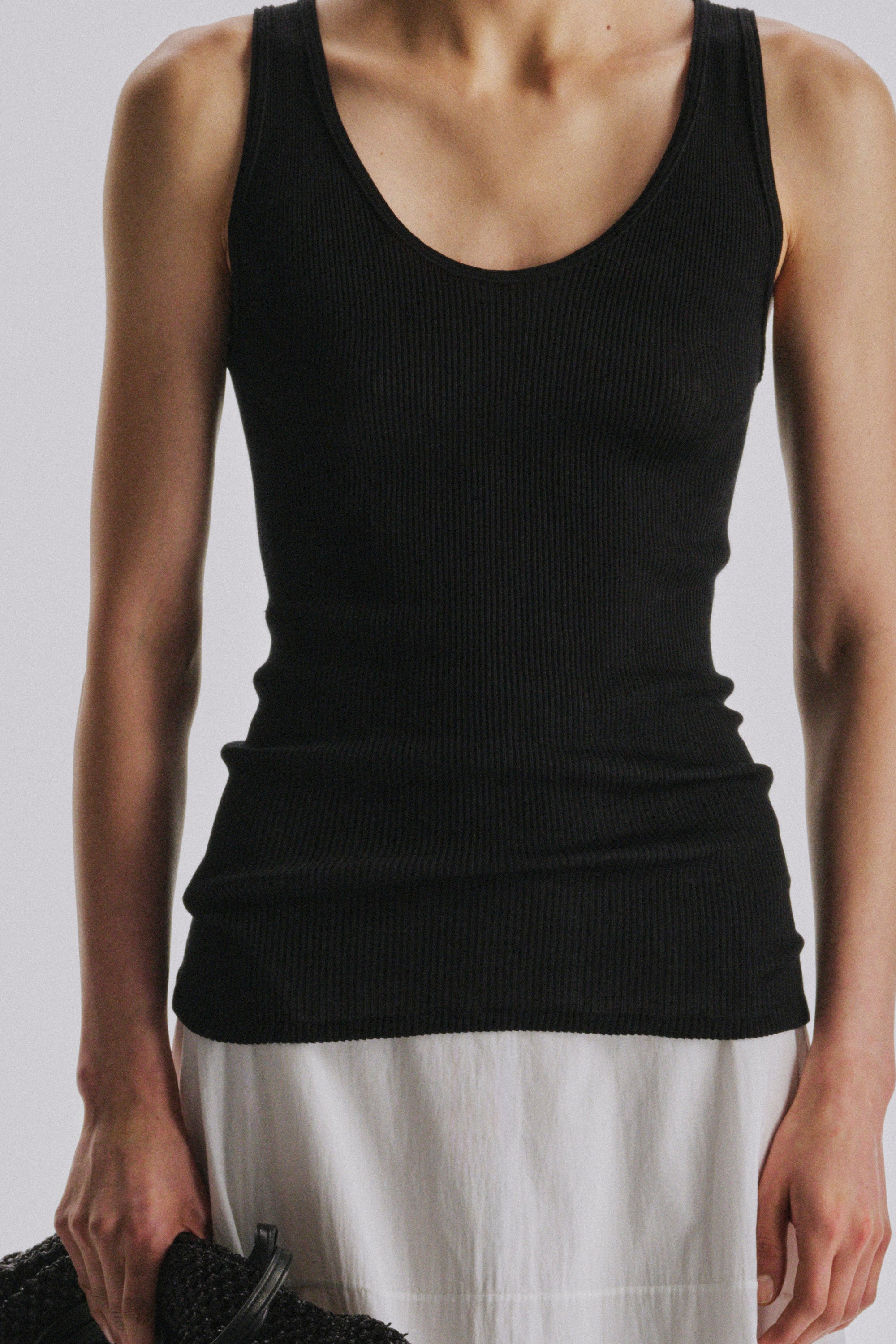 Danel Tank Top - Image 5