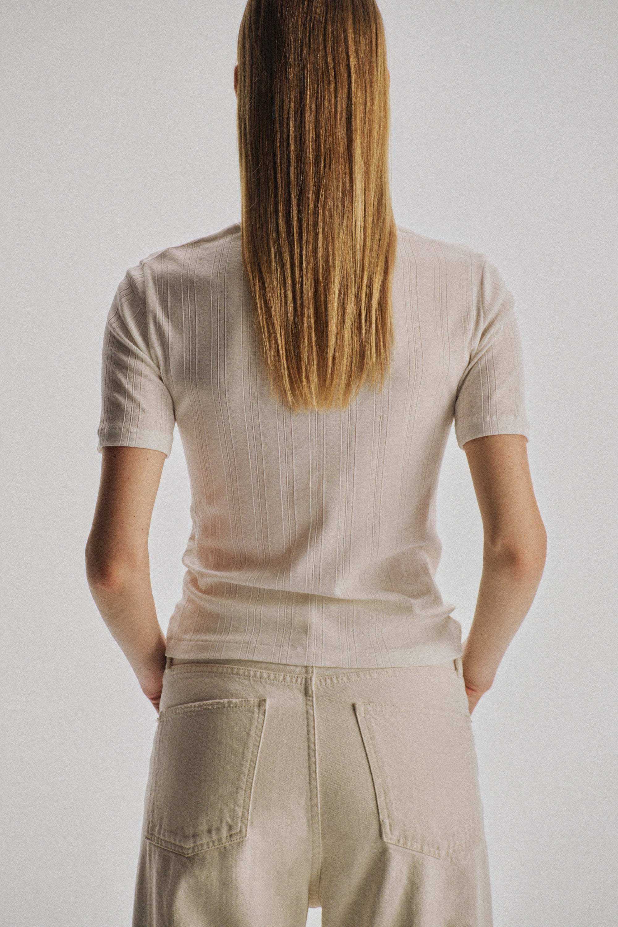Etina T-Shirt - Image 6