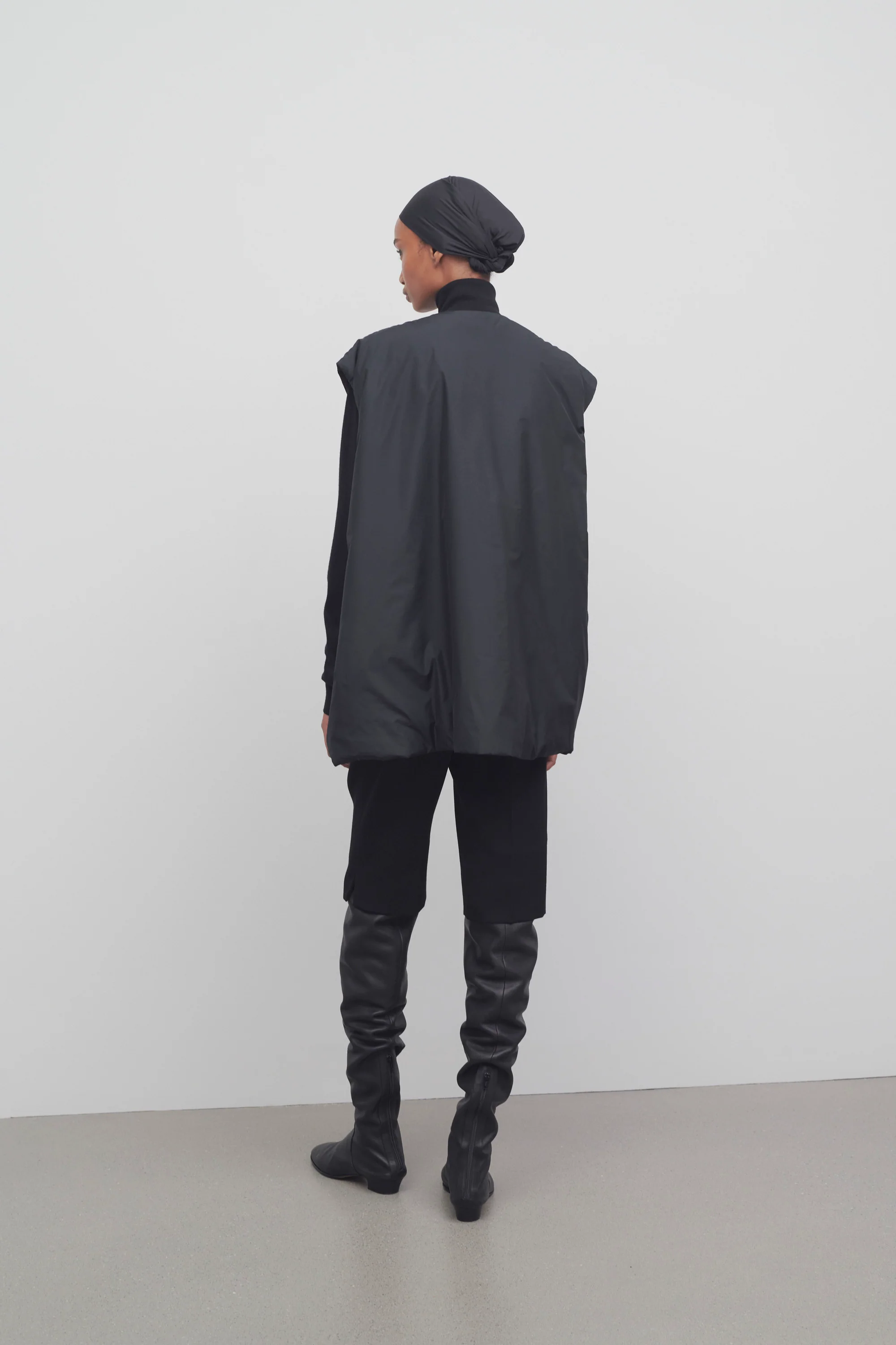Juna Short - Image 5