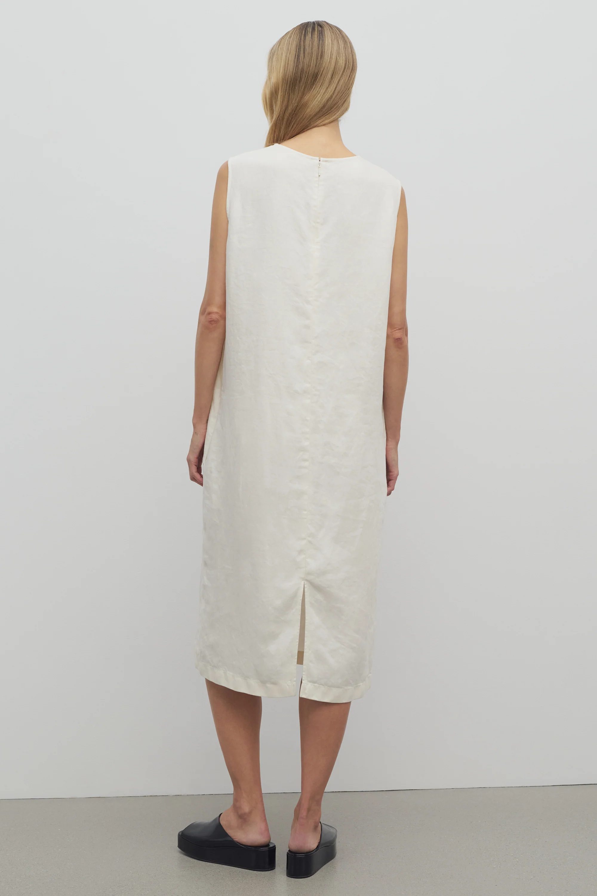 Mirnal Dress - Image 5