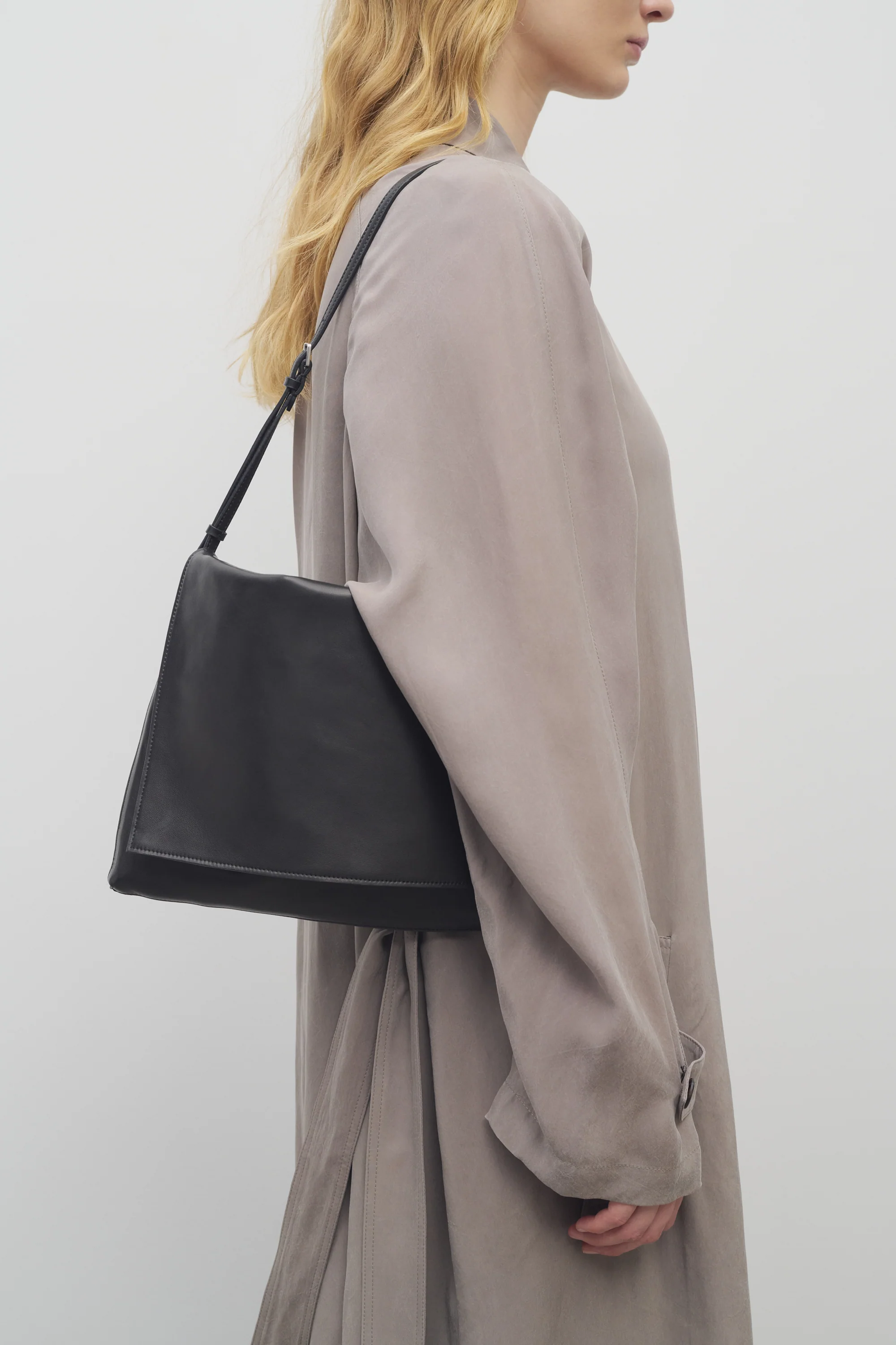 Nan Shoulder Bag - Image 4
