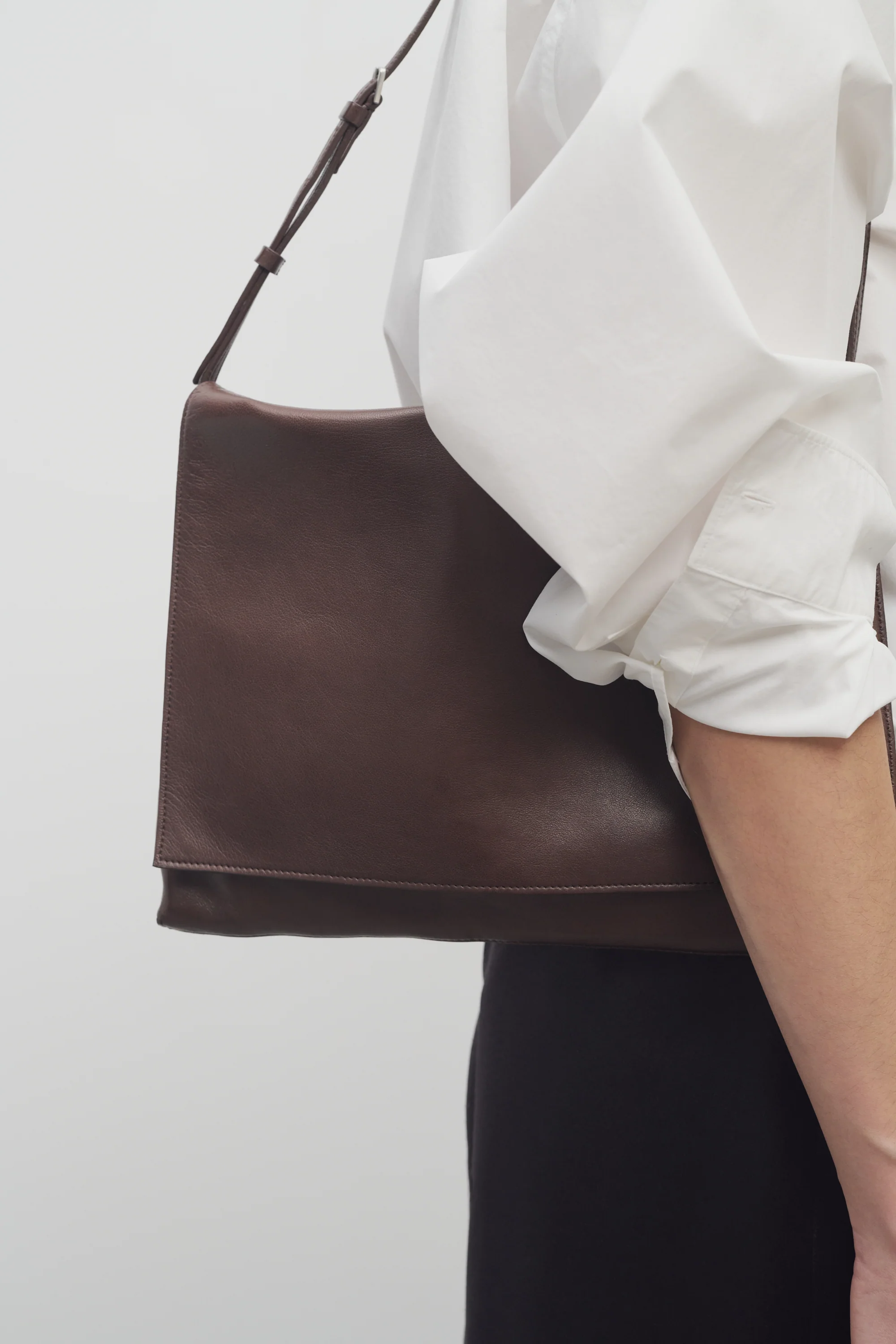 Nan Shoulder Bag - Image 4