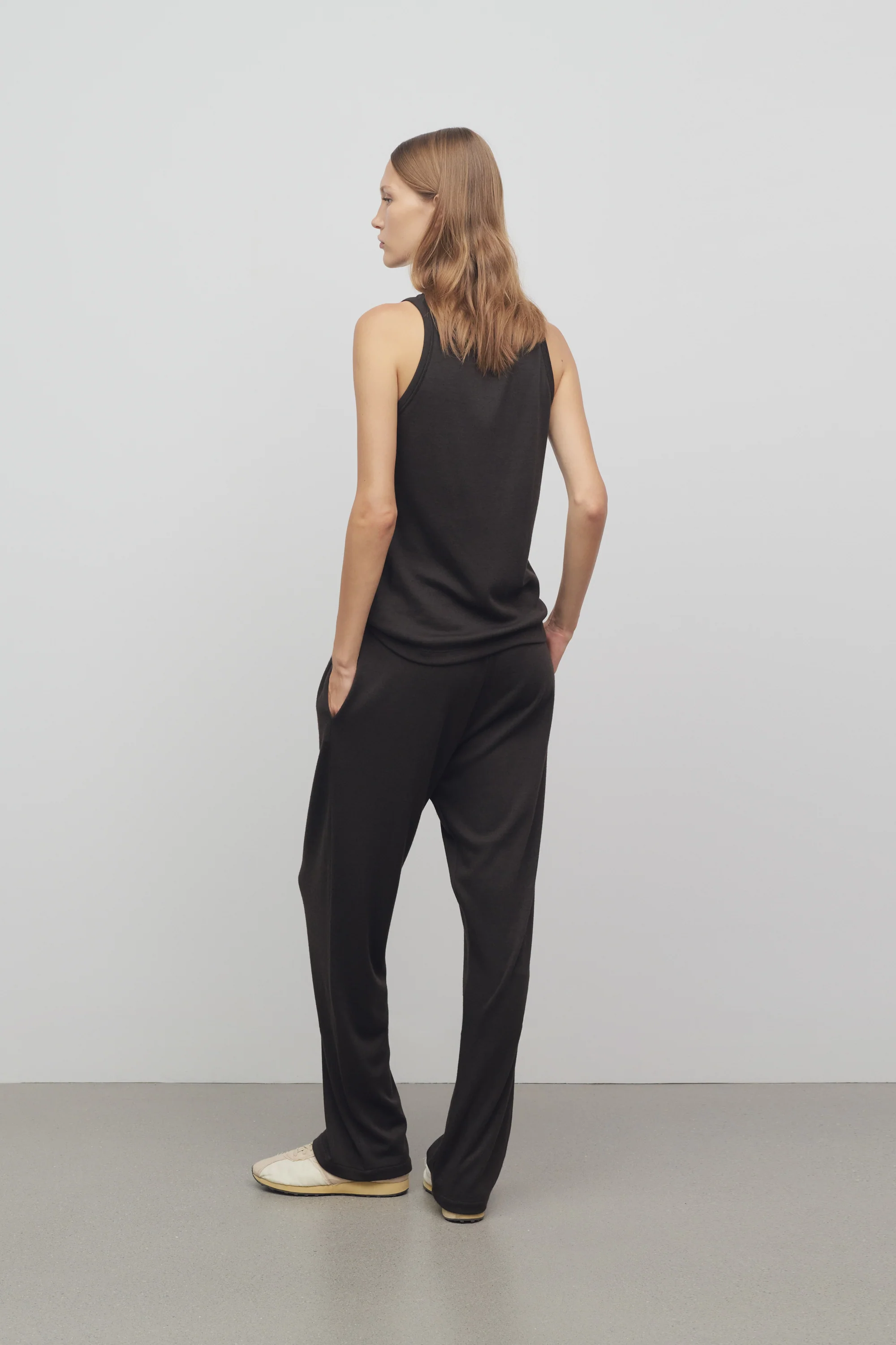 Nevia Pant - Image 5