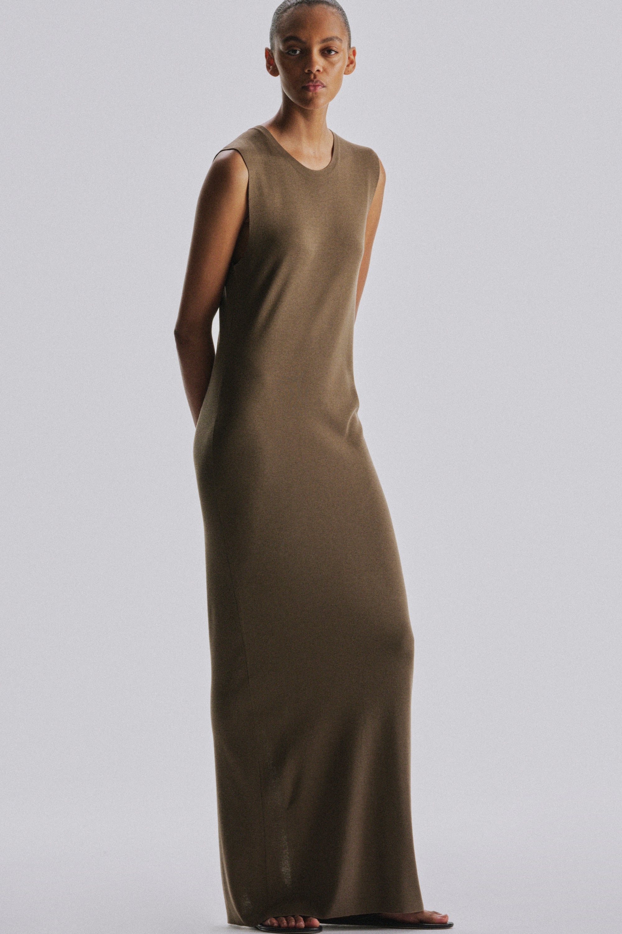 Oiva Dress - Image 3