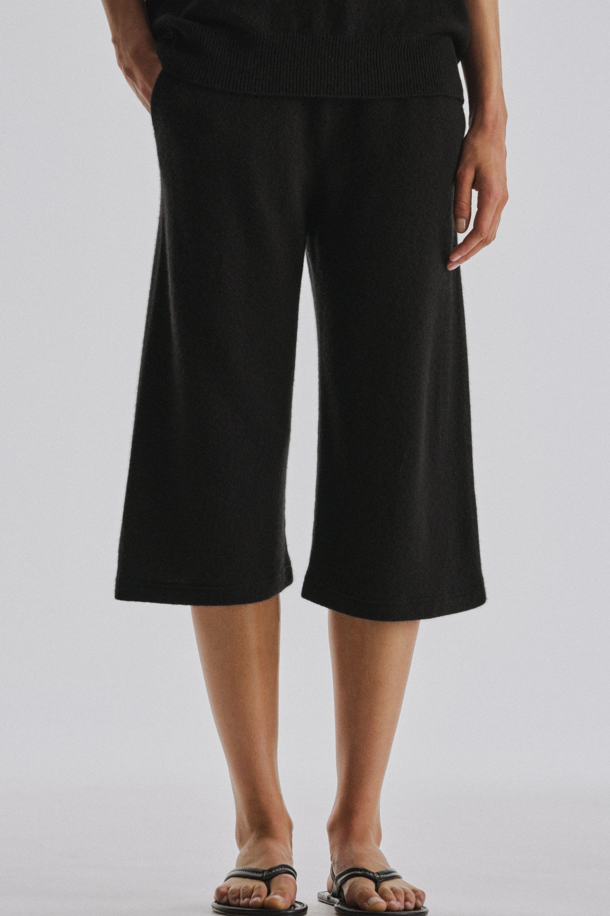 Oriya Pant - Image 6
