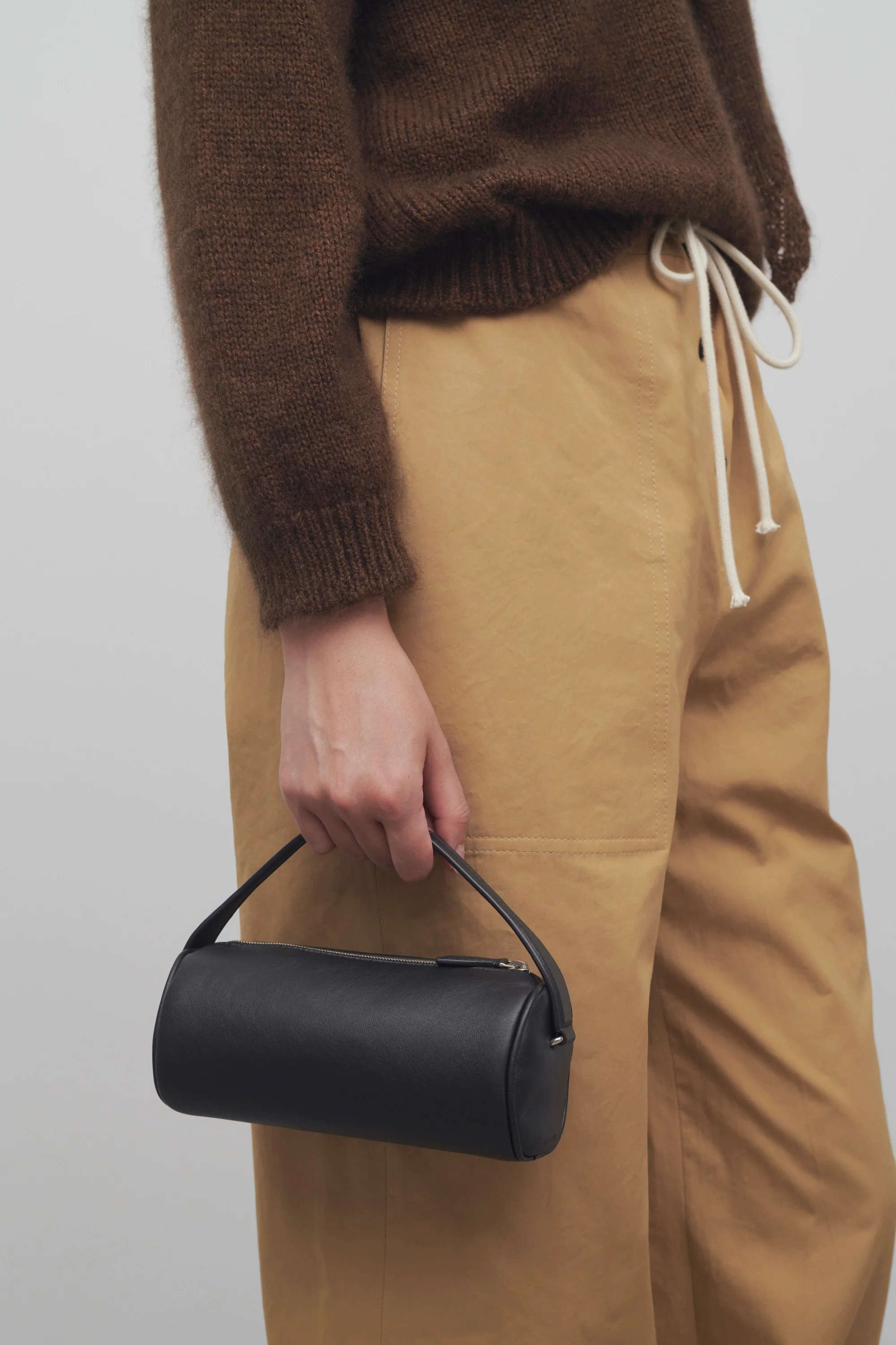 Round 90's Bag - Image 4