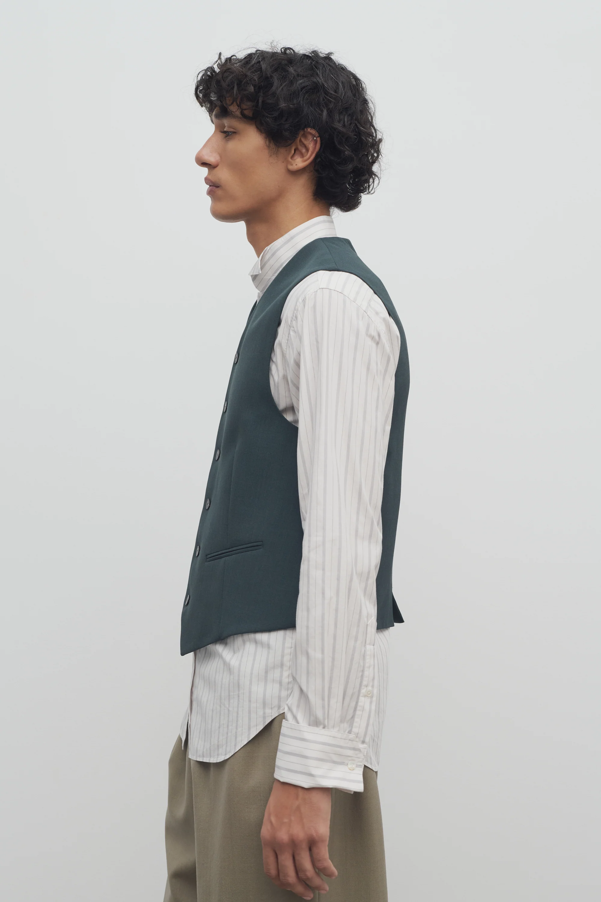 Yuri Vest - Image 4